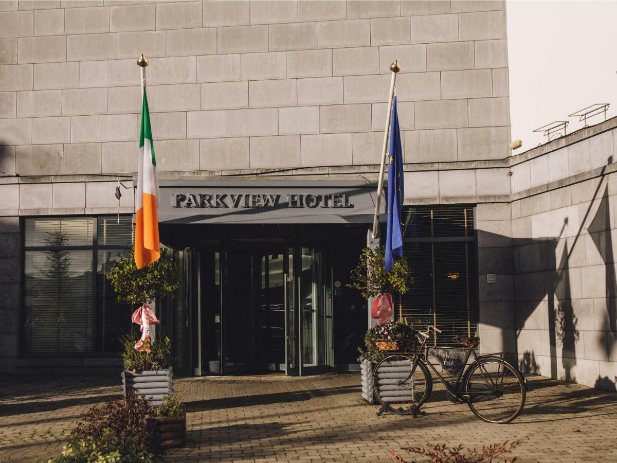 The Parkview Hotel Newtown Mount Kennedy Exterior foto